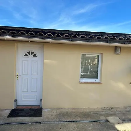 A Moins De 10 Minutes De La Cite Medievale De Apartment