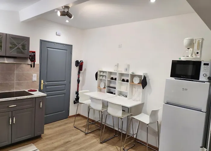 A Moins De 10 Minutes De La Cite Medievale De Apartment