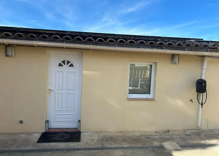 A Moins De 10 Minutes De La Cite Medievale De Apartment